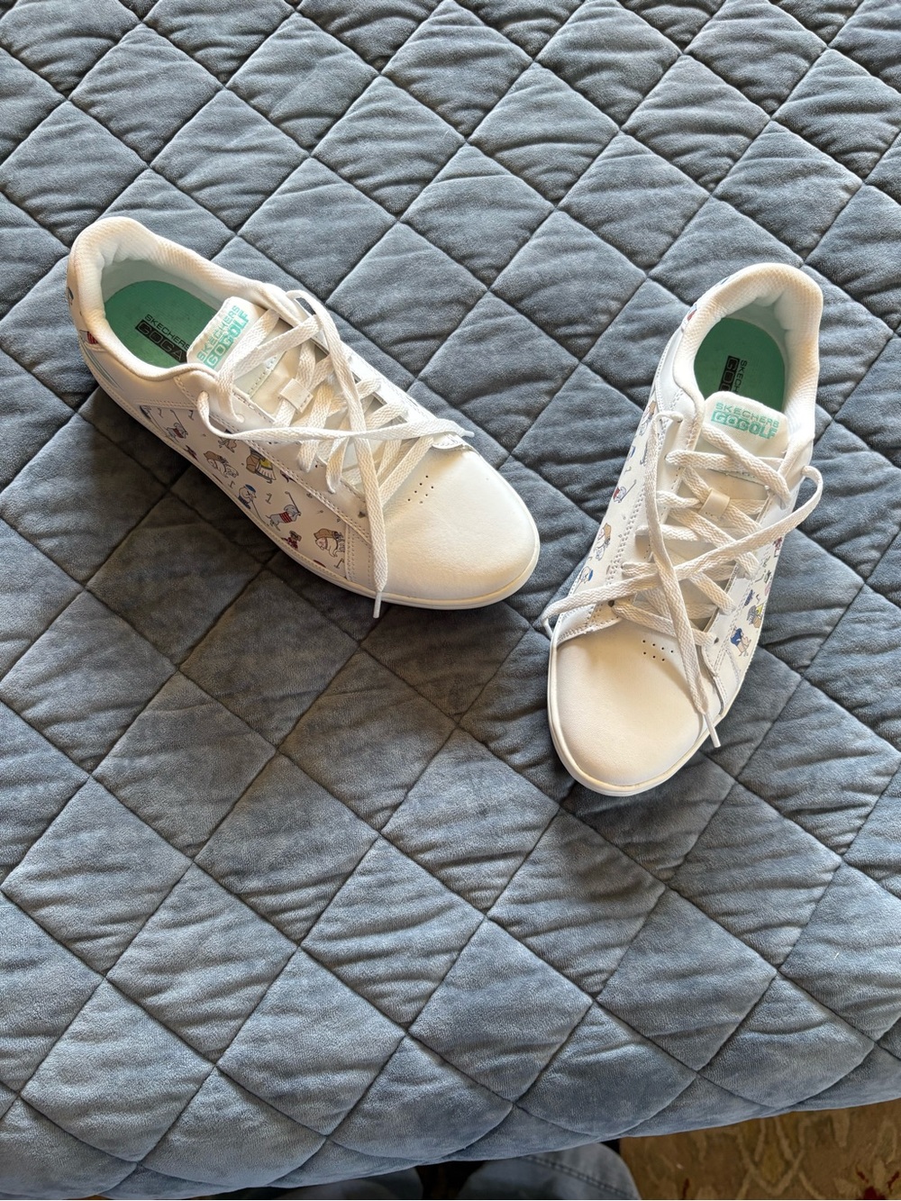 Women’s Size 9 White Skechers Go Golf Shoes